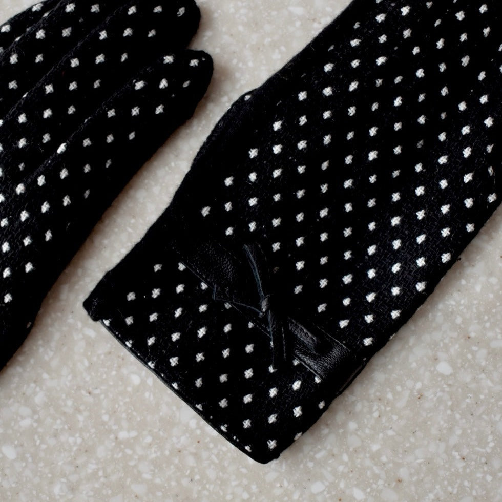 T226 ドット皮リボン手袋