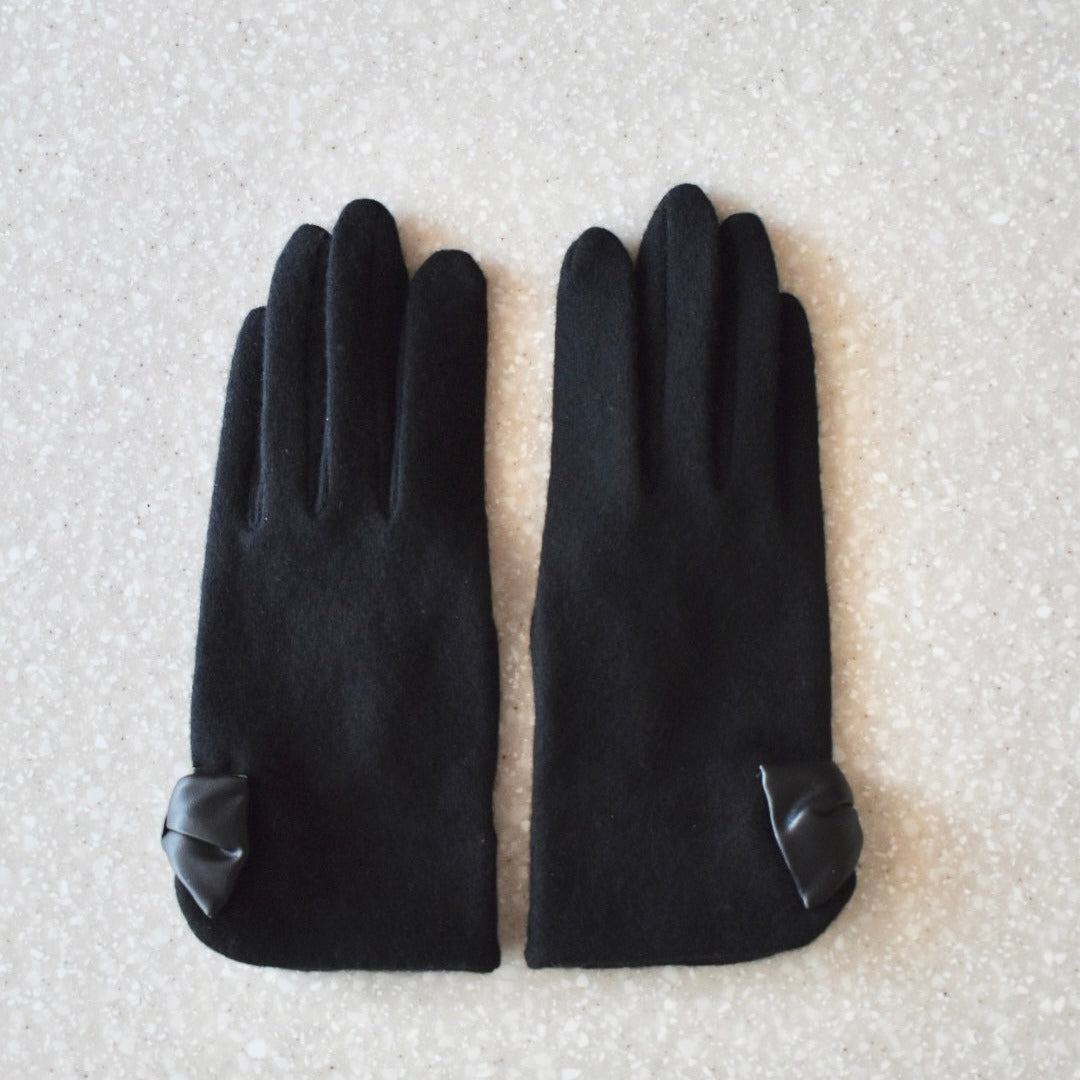 synthetic leather ribbon gloves