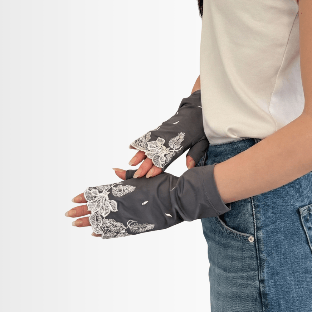 S048  冷感抗菌ブロッサム刺繍　UVアームカバー手袋　ショートサイズ