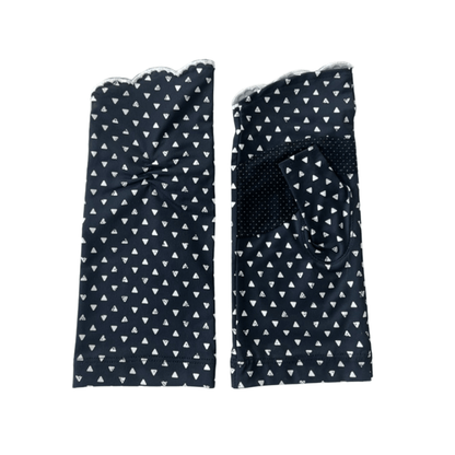 S053  三角デザイン指先ししゅう　UVアームカバー　ショートサイズ